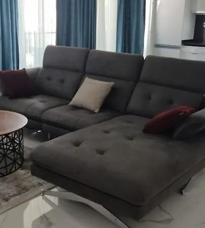 Four Seasons Life Apartment *